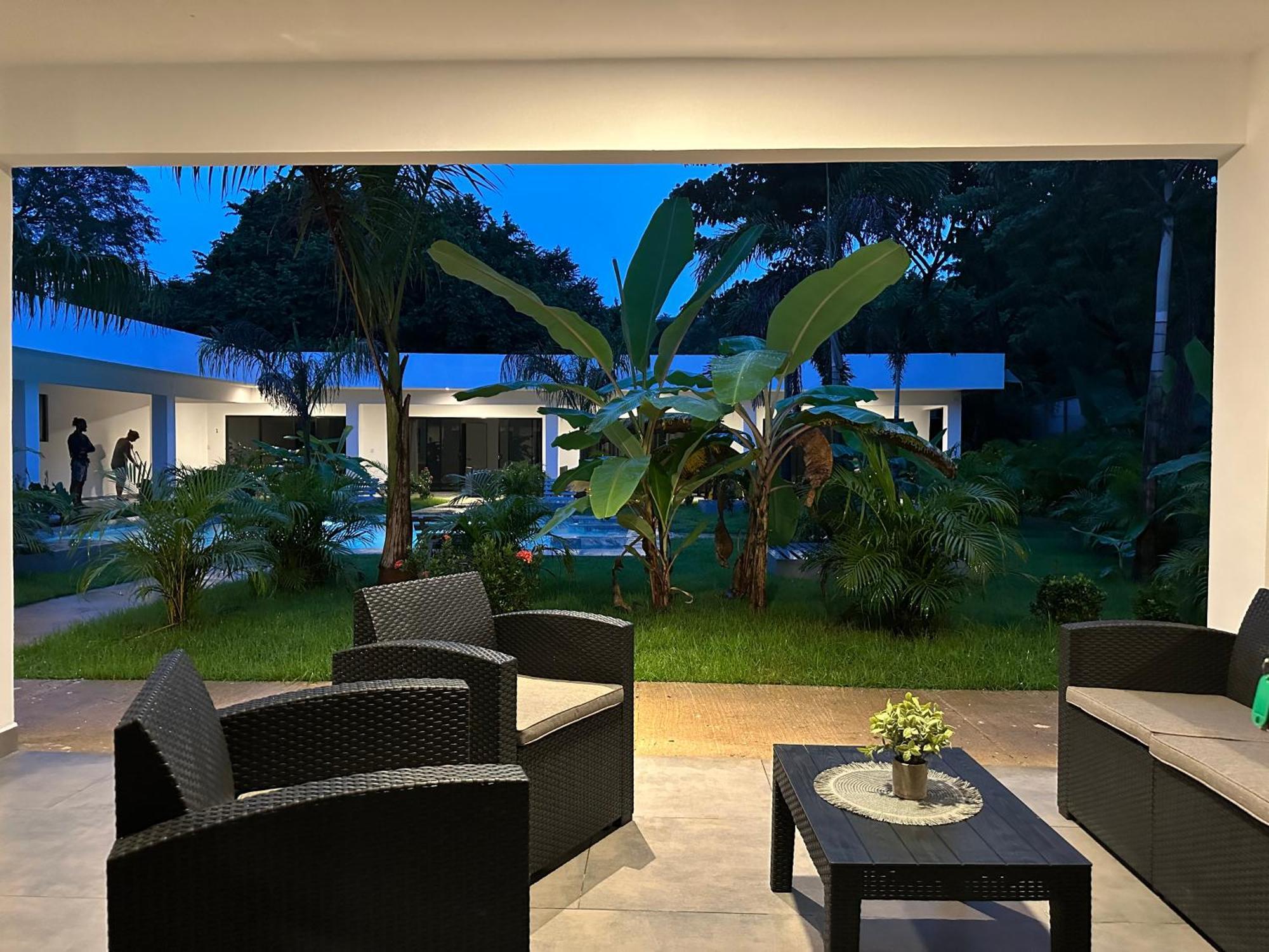 Hotel Good Life Coco Bagian luar foto